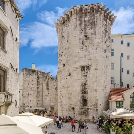 Апартаменты Light Сплит